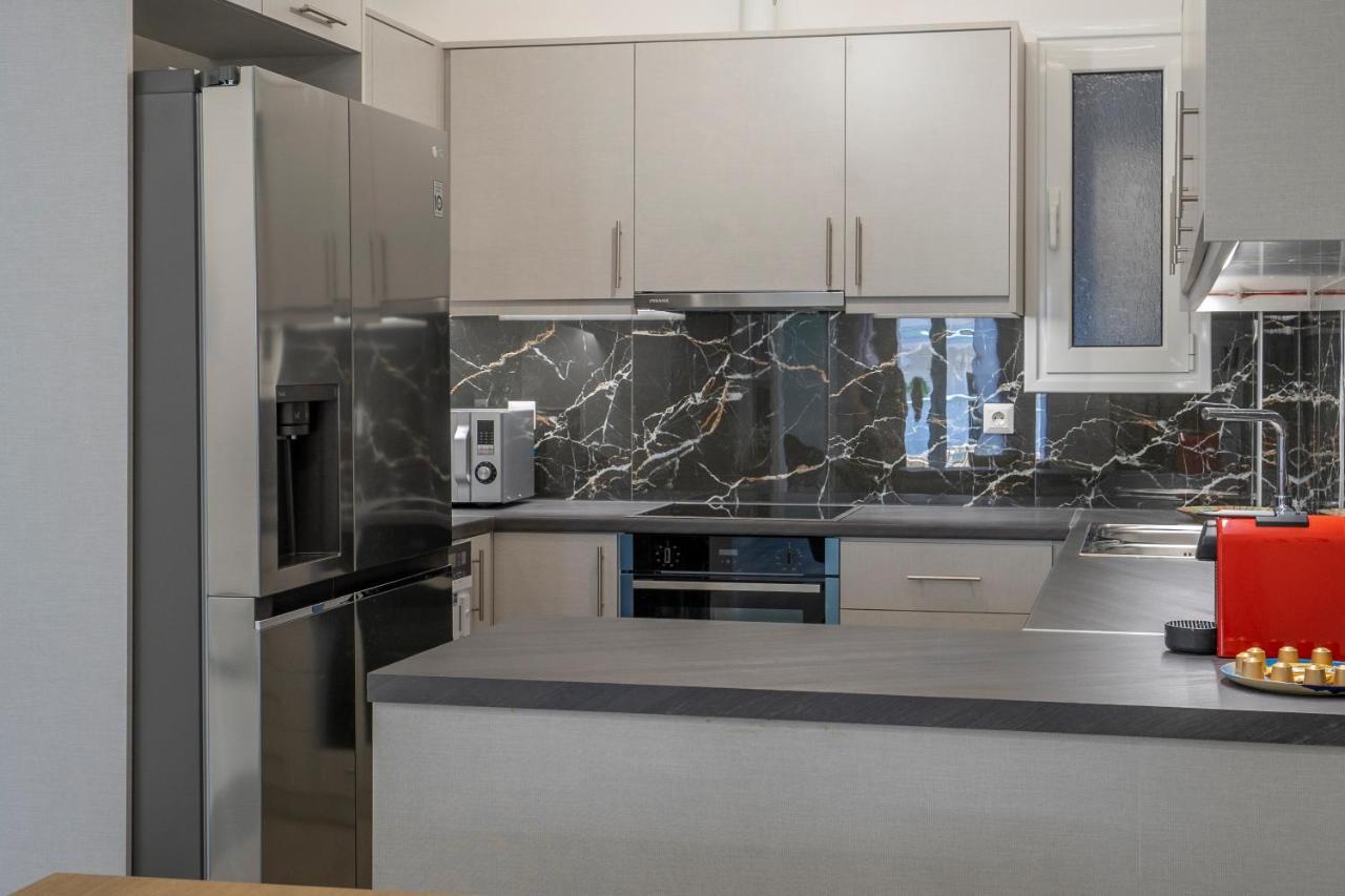 2 Bedroom Condo With Dream Balcony Афины Экстерьер фото