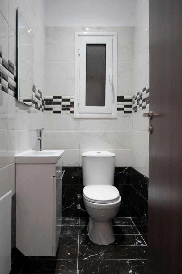 2 Bedroom Condo With Dream Balcony Афины Экстерьер фото